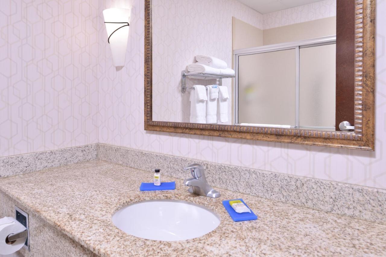 Holiday Inn Express & Suites Pittsburg By Ihg Eksteriør billede