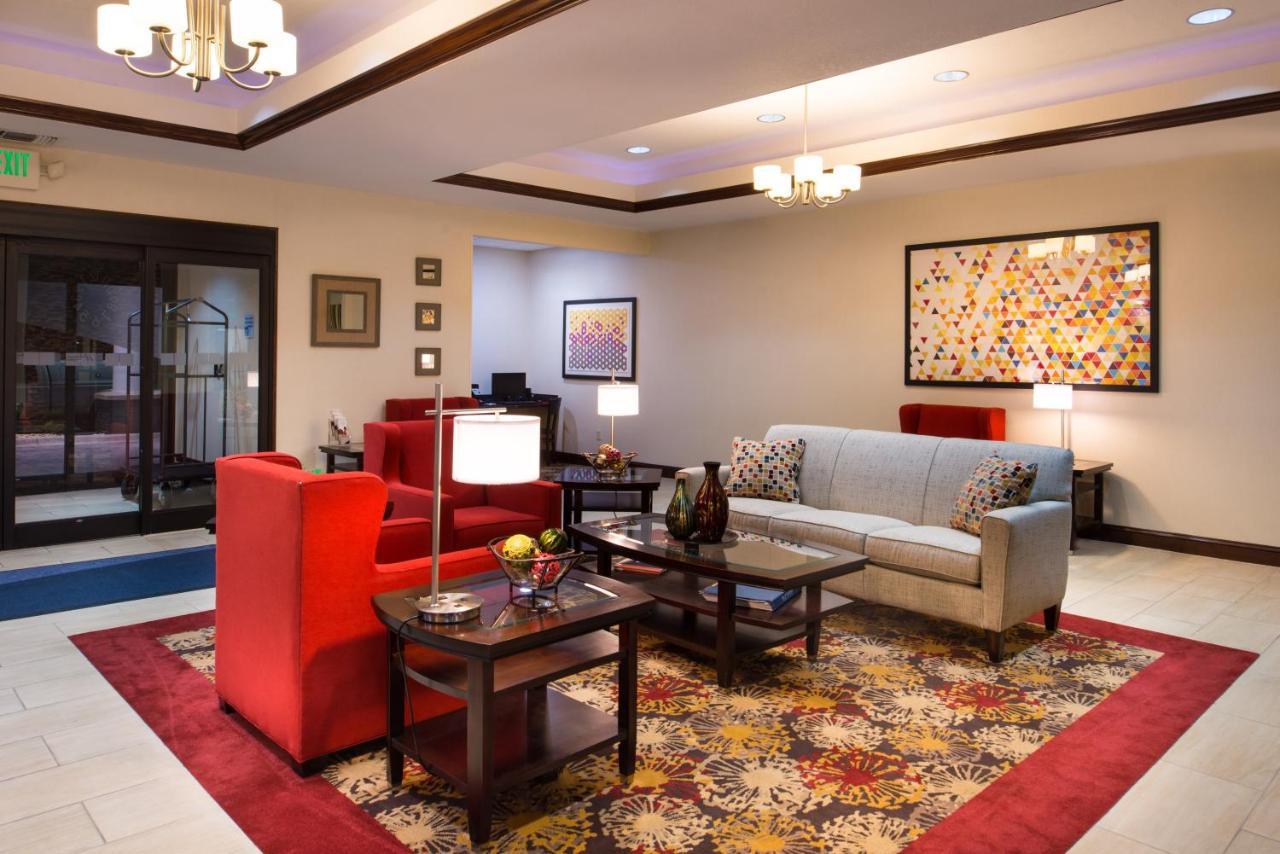 Holiday Inn Express & Suites Pittsburg By Ihg Eksteriør billede