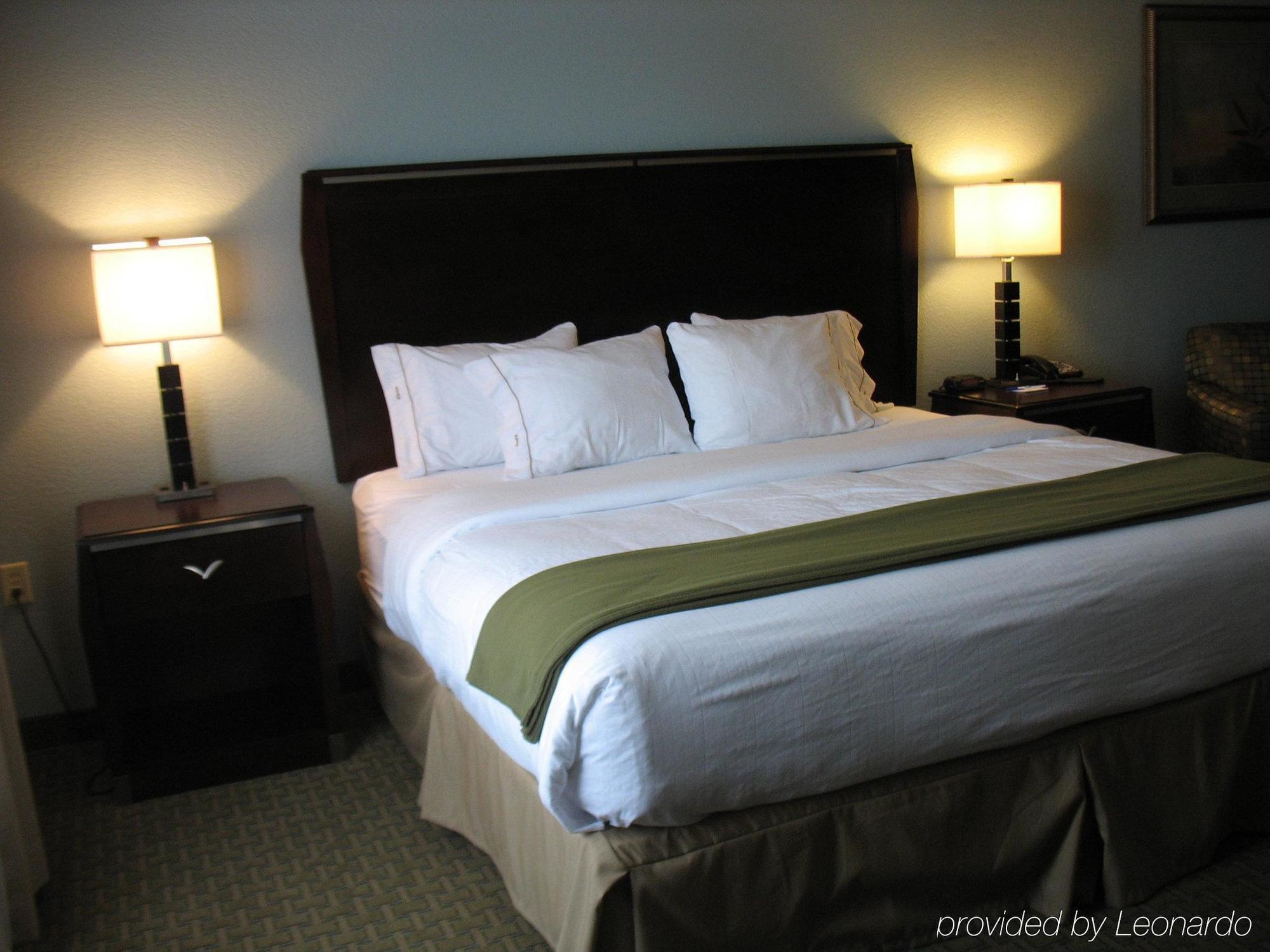 Holiday Inn Express & Suites Pittsburg By Ihg Værelse billede