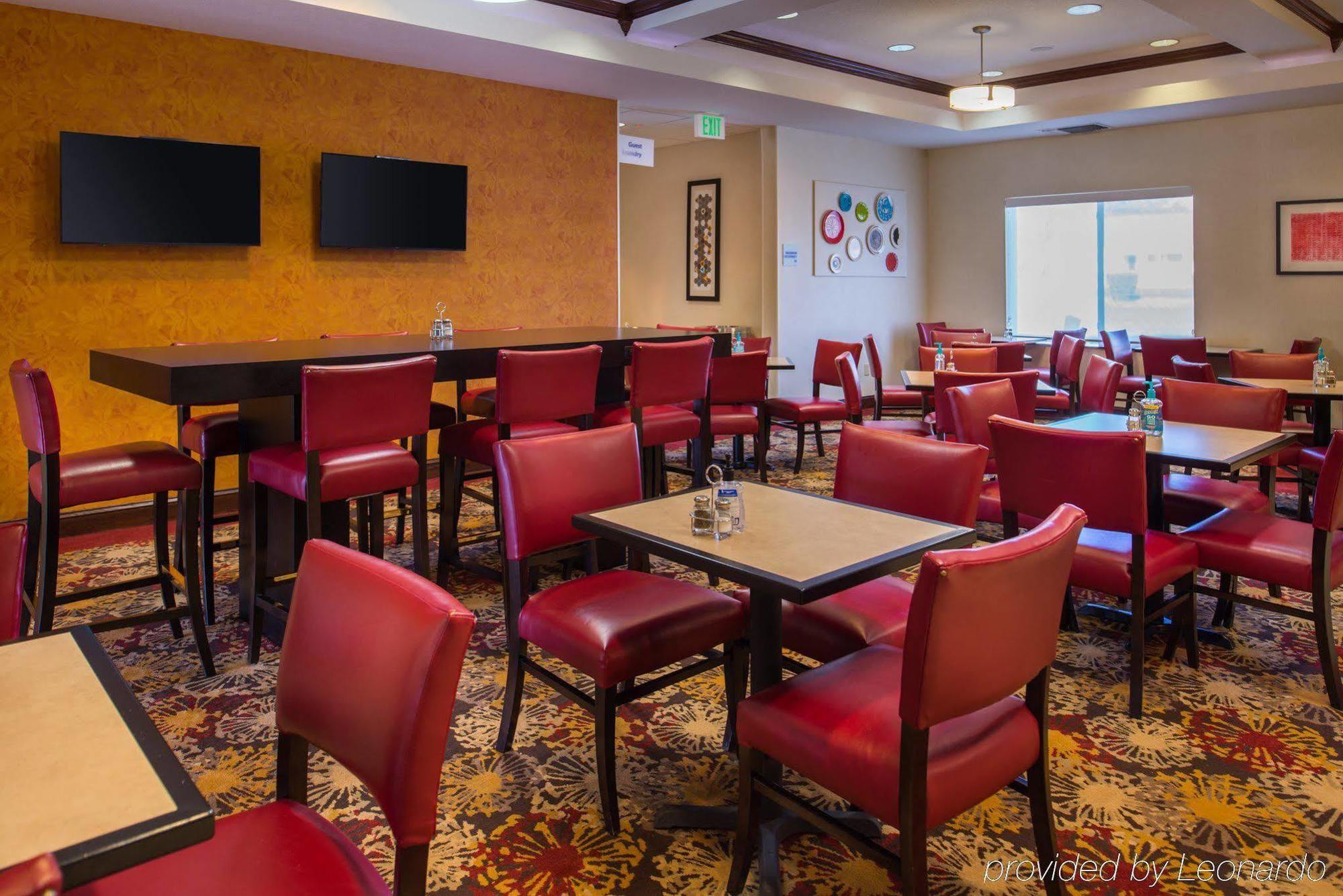 Holiday Inn Express & Suites Pittsburg By Ihg Eksteriør billede