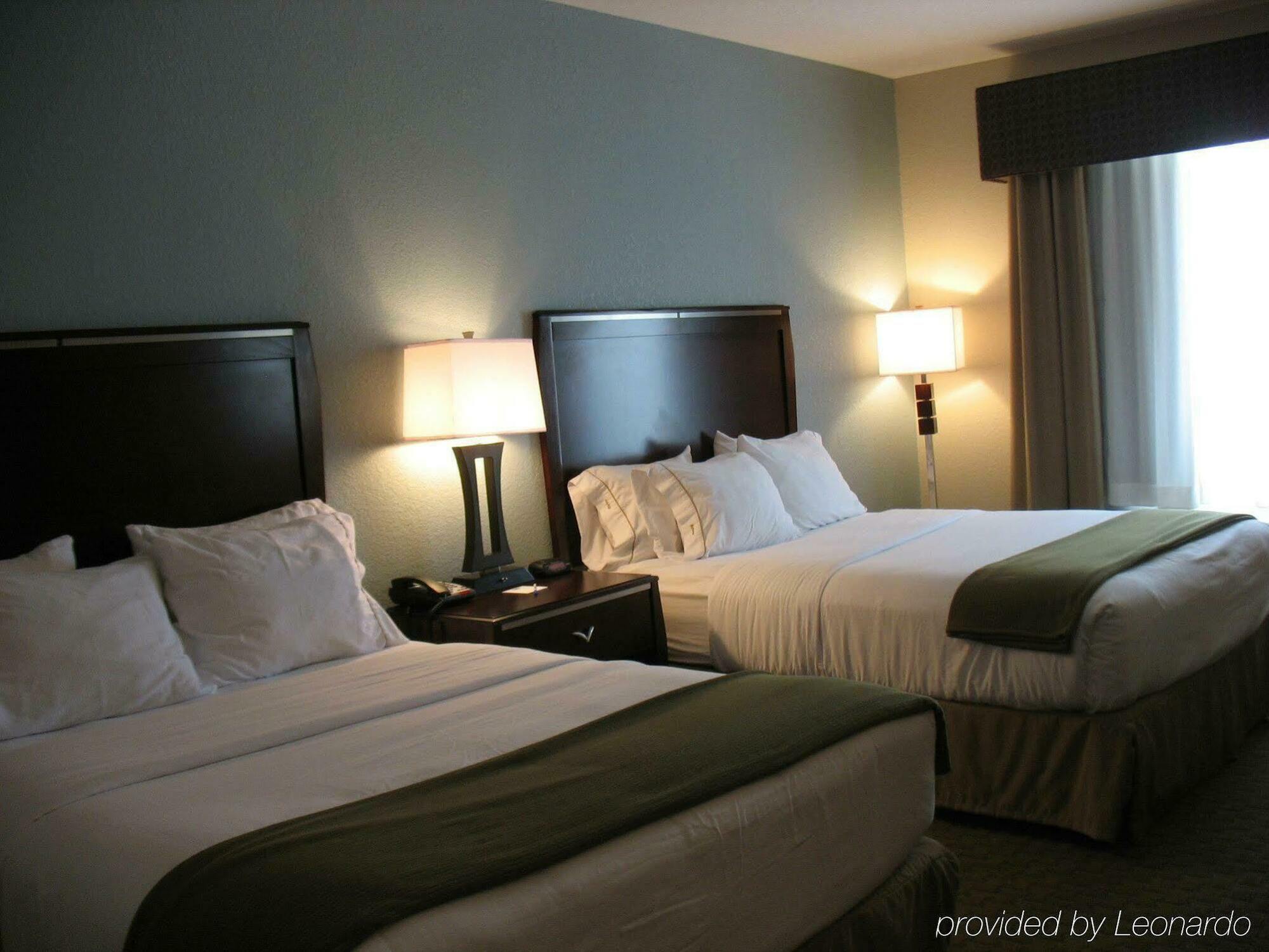 Holiday Inn Express & Suites Pittsburg By Ihg Værelse billede